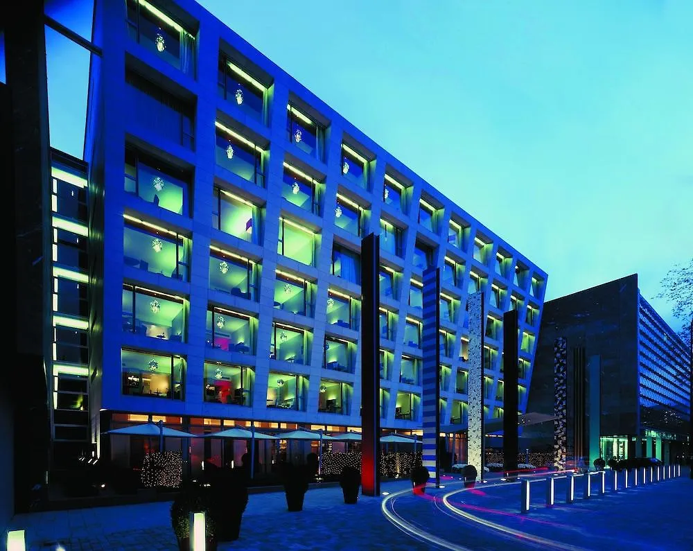 Radisson Blu Media Harbour Hotel, Duesseldorf