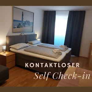 Apartment Jahnstrasse, Dusseldorf