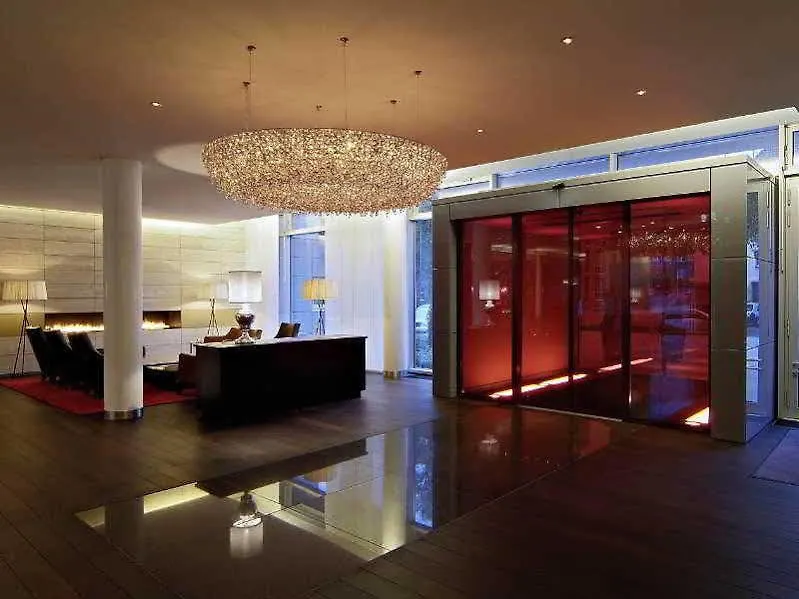 Radisson Blu Media Harbour Hotel, Duesseldorf 4*, Düsseldorf