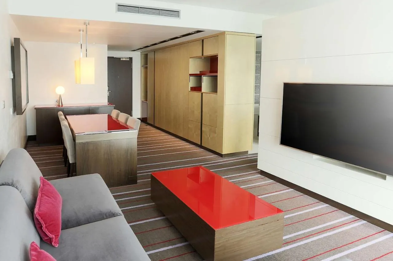 Radisson Blu Media Harbour Hotel, Duesseldorf Hotel